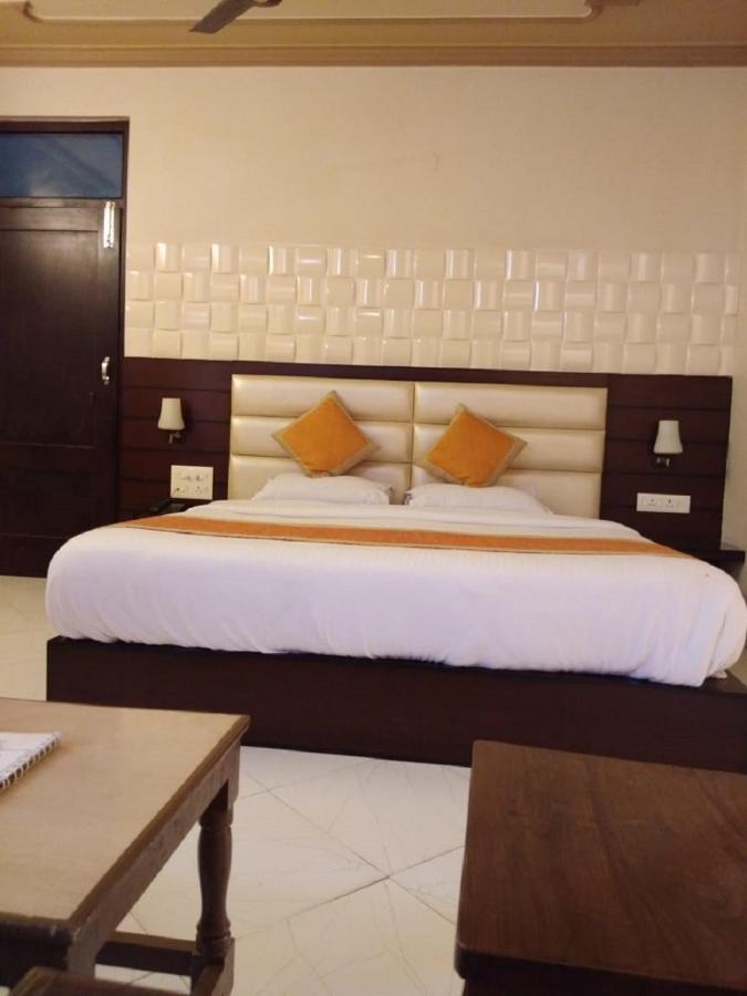 Hotel Samrat Rajasthan Hanumāngarh Екстериор снимка