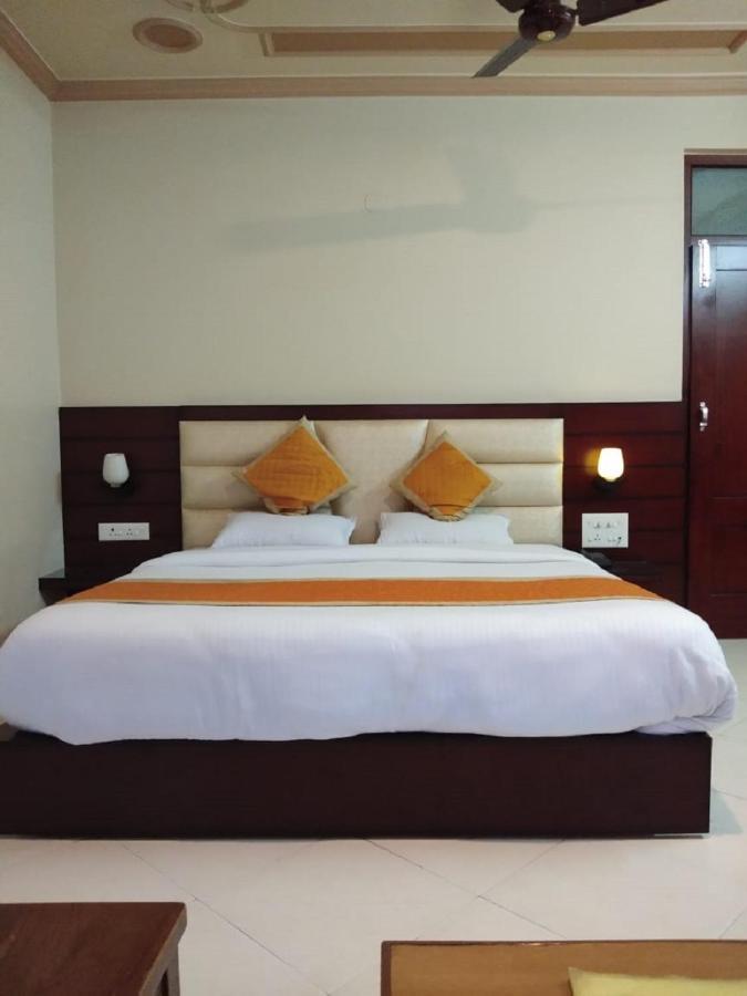 Hotel Samrat Rajasthan Hanumāngarh Екстериор снимка